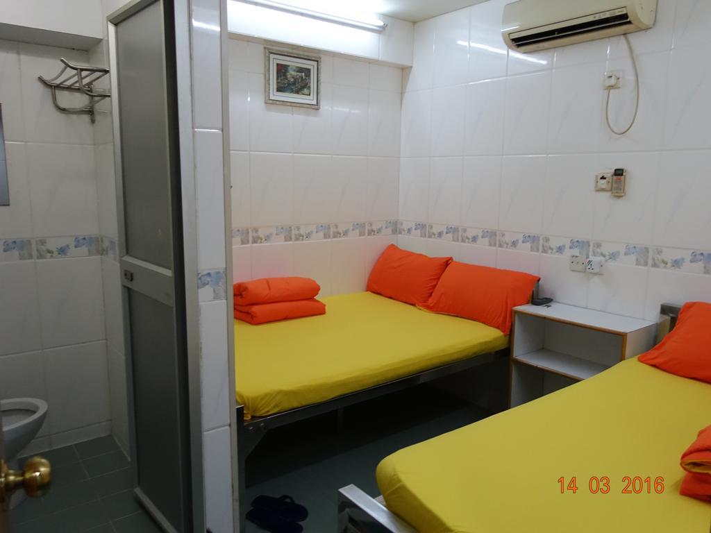 New China Guesthouse Гонконг Экстерьер фото